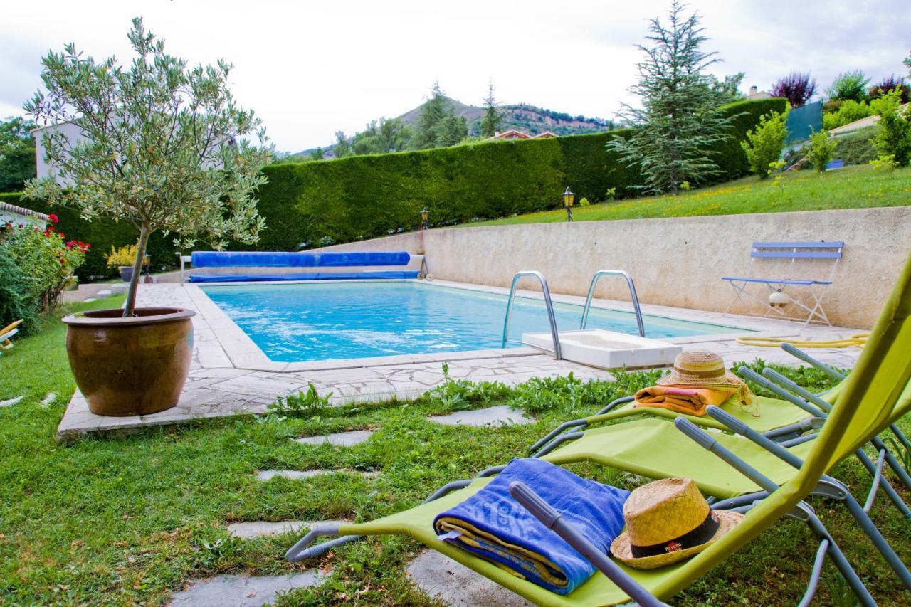 La Mirabelle - Suite Familiale De Charme En Provence Mirabeau  エクステリア 写真